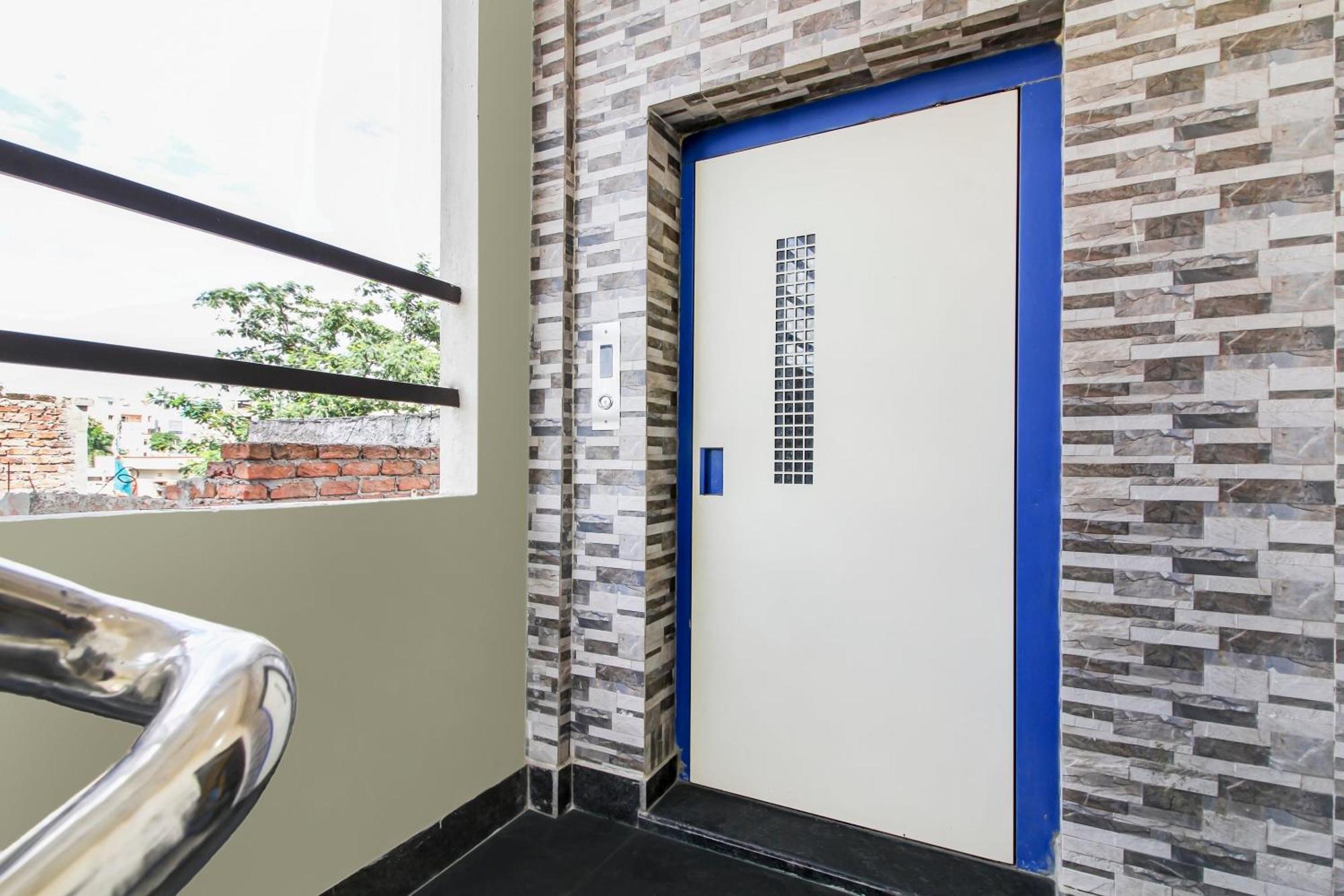 Hotel O Home Comfortable Stays, Near Aasam Gadh Current Office Sururnagar エクステリア 写真